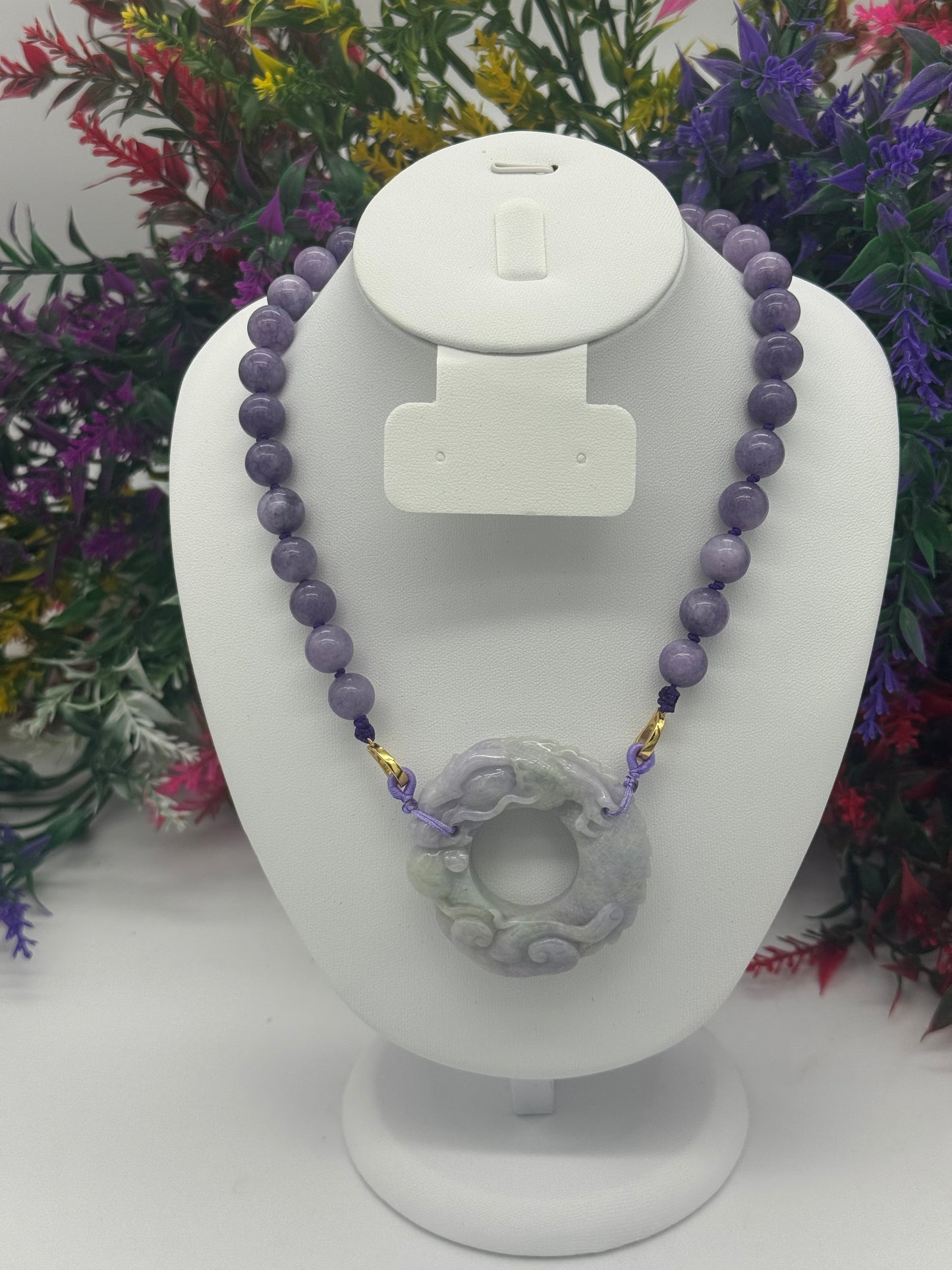 Purple jade necklace with pendant